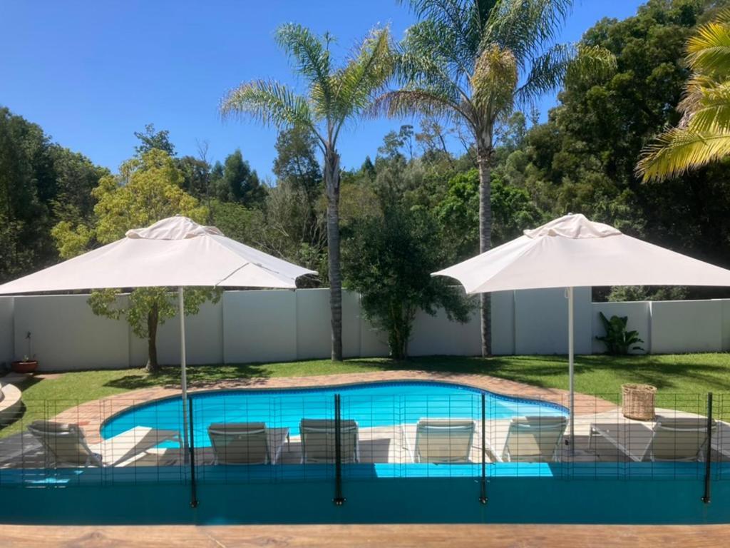 Tonquani - Knysna Hotel ภายนอก รูปภาพ